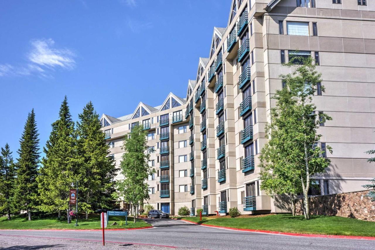 Big Sky Condo With Mountain Views, Hike, Ski And Fish! Exterior photo